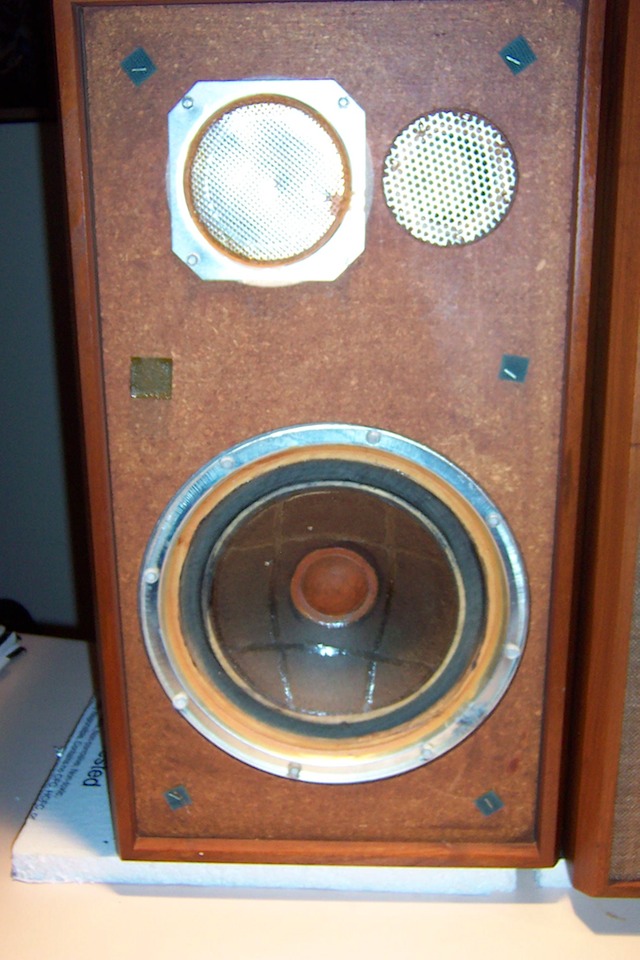 KLH 33 Photos pg3 | The Classic Speaker 